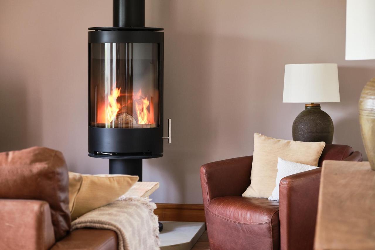Swallow Barn At Millfields Farm Cottages Ashbourne  Exteriör bild